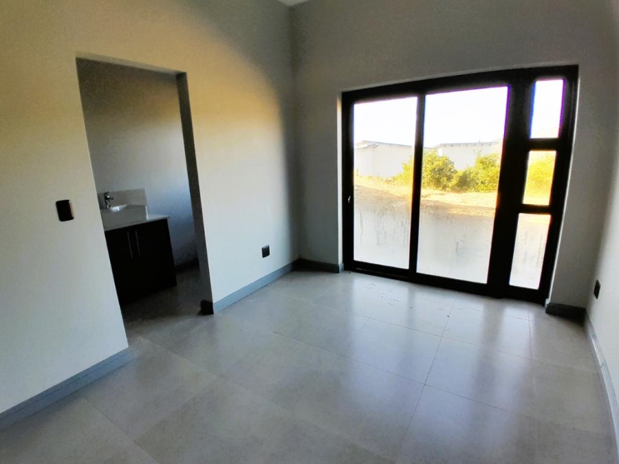 4 Bedroom Property for Sale in Whale Rock Western Cape